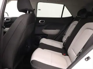 Hyundai VENUE 2026 SEL 4dr Crossover con techo de dos tonos