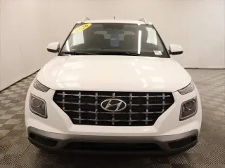 Hyundai VENUE 2026 SEL 4dr Crossover con techo de dos tonos