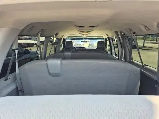 Ford E-Series 2009 E-350 SD XL 3dr Extended Passenger Van 
Ford E-Serie 2009 E-350 SD XL 3dr Furgoneta de pasajeros extendida