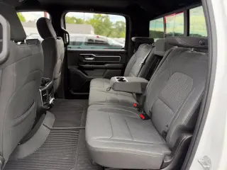 Ram 1500 2019 4x4 Big Horn 4p Camioneta Cabina de Tripulacion 6.4 ft. SB Pickup