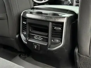 Ram 1500 2019 4x4 Big Horn 4p Camioneta Cabina de Tripulacion 6.4 ft. SB Pickup