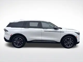 Lincoln Nautilus Híbrido 2024 AWD Premiere 4p SUV