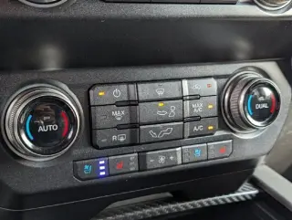 Ford F-150 2019 4x4 Raptor 4p SuperCrew 5.5 ft. SB