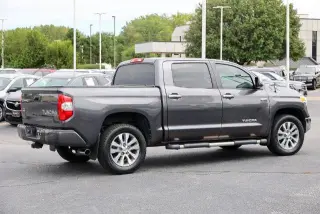 Toyota Tundra 2017 4x4 Limited 4dr CrewMax Cab Pickup SB (5.7L V8 FFV)