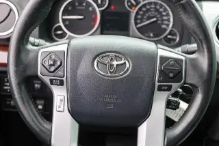 Toyota Tundra 2017 4x4 Limited 4dr CrewMax Cab Pickup SB (5.7L V8 FFV)