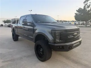Ford F-250 Super Duty 2017 4x4 Lariat 4dr Crew Cab 6.8 ft. SB Pickup