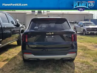 Kia Sorento 2025 LX 4dr SUV