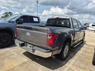 Ford F-150 2025 4x2 XLT 4p SuperCrew 5.5 pies SB