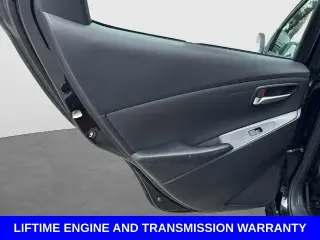 Toyota Yaris 2020 LE 4p Sedan 6M