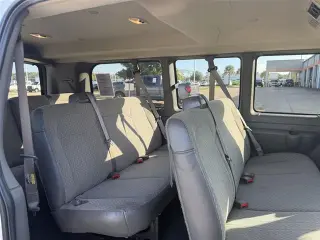 Chevrolet Express 2021 LT 2500 Furgoneta de Pasajeros de 3 puertas