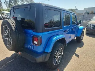 Jeep Wrangler 2024 4x4 Willys 4xe 4p SUV