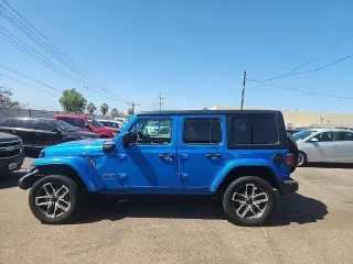 Jeep Wrangler 2024 4x4 Willys 4xe 4p SUV