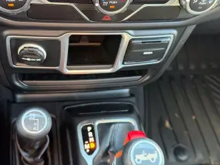 Jeep Wrangler 2018 4x4 Sport 2dr SUV (lanzamiento medio del año)