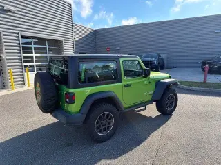 Jeep Wrangler 2018 4x4 Sport 2dr SUV (lanzamiento medio del año)