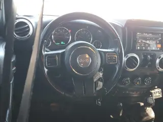 Jeep Wrangler Unlimited 2015 4x4 Sahara 4dr SUV