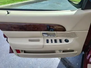 Mercury Grand Marquis 2010 LS 4dr Sedan