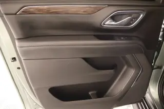 Chevrolet Suburban 2023 4x4 LS 4dr SUV