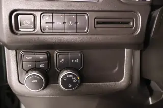 Chevrolet Suburban 2023 4x4 LS 4dr SUV
