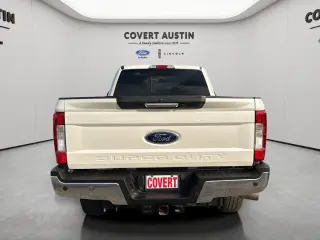 Ford F-250 Super Duty 2017 4x4 Lariat 4p Cab de tripulacion 6.8 ft. CB Pickup