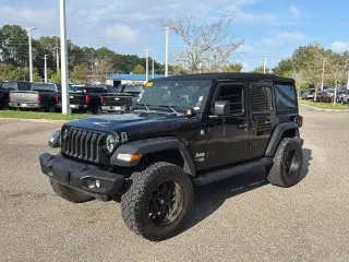 Jeep Wrangler Unlimited 2018 4x4 Sport 4p SUV (lanzamiento medio del año)