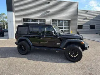 Jeep Wrangler Unlimited 2018 4x4 Sport 4p SUV (lanzamiento medio del año)