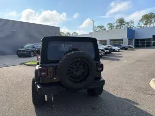 Jeep Wrangler Unlimited 2018 4x4 Sport 4p SUV (lanzamiento medio del año)
