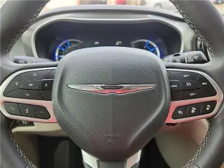Chrysler Pacifica Plug-In Hybrid 2024 Select 4p Minivan