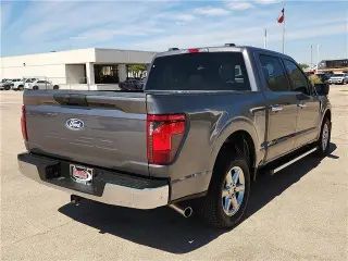 Ford F-150 2025 4x2 XLT 4p SuperCrew 5.5 pies SB