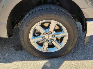 Ford F-150 2025 4x2 XLT 4p SuperCrew 5.5 pies SB