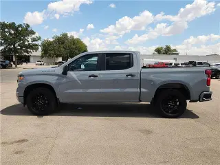 Chevrolet Silverado 1500 2025 4x2 Custom 4dr Crew Cab 5.8 ft. SB