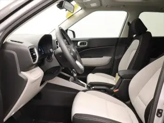 Hyundai VENUE 2026 SEL 4p Crossover con Techo Bicolor