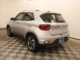 Hyundai VENUE 2026 SEL 4p Crossover con Techo Bicolor