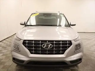 Hyundai VENUE 2026 SEL 4p Crossover con Techo Bicolor