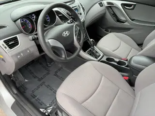 Hyundai ELANTRA 2016 SE 4p Sedan 6M