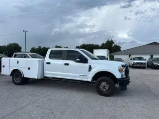 Ford F-350 Super Duty 2022 4x4 Lariat 4dr Crew Cab 179 in. WB DRW Chasis