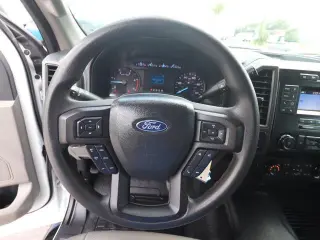 Ford F-350 Super Duty 2022 4x4 Lariat 4dr Crew Cab 179 in. WB DRW Chasis