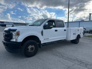 Ford F-350 Super Duty 2022 4x4 Lariat 4dr Crew Cab 179 in. WB DRW Chasis