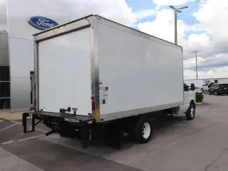 Ford E-Series 2025 E-450 SD 2dr 158 in. WB DRW Chasis de caja cortada