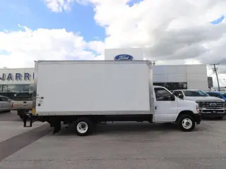 Ford E-Series 2025 E-450 SD 2dr 158 in. WB DRW Chasis de caja cortada