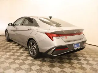Hyundai ELANTRA 2026 Limited 4dr Sedán