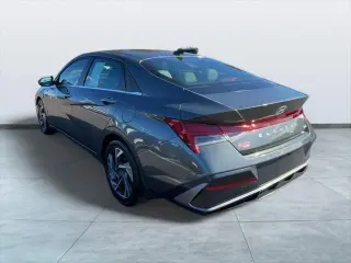 Hyundai ELANTRA Híbrido 2025 Limitada Sedán 4p