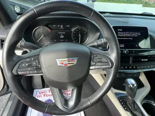 Cadillac CT4 2022 Lujo 4dr Sedán