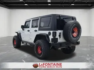 Jeep Wrangler Unlimited 2017 4x4 Sahara 4dr SUV