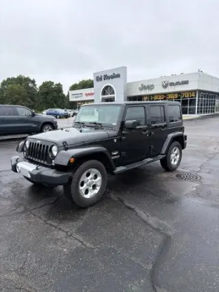 Jeep Wrangler Unlimited 2015 4x4 Sahara 4p SUV