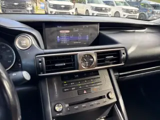 Lexus IS 300 2020 4dr Sedán