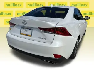 Lexus IS 300 2020 4dr Sedán