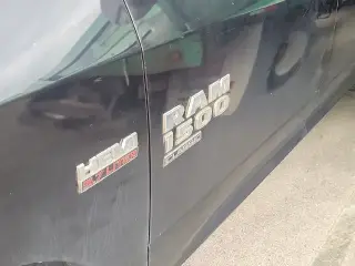 Ram 1500 Clásico 2020 4x2 SLT 4p Cab Crew 6.3 ft. SB Pickup
