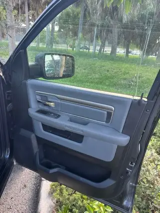 Ram 1500 Clásico 2020 4x2 SLT 4p Cab Crew 6.3 ft. SB Pickup