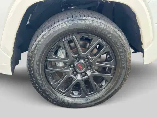 Toyota Tundra 2023 4x4 SR5 4dr CrewMax Cab Pickup SB
