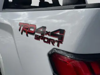 Toyota Tundra 2023 4x4 SR5 4dr CrewMax Cab Pickup SB